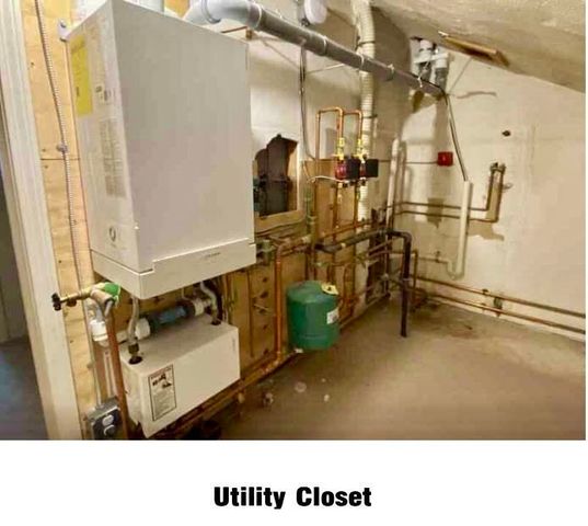 29 Decarolis Dr 29, Tewksbury, MA 01876