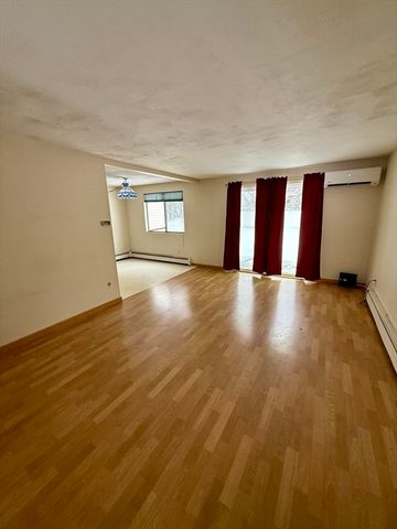 29 Decarolis Dr 29, Tewksbury, MA 01876