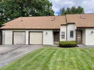 29 Decarolis Dr 29, Tewksbury, MA 01876