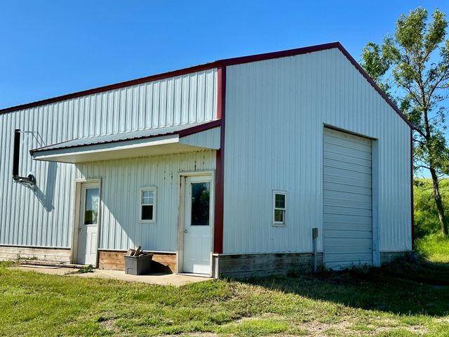 1555 US Highway 75, Lake Benton, MN 56149