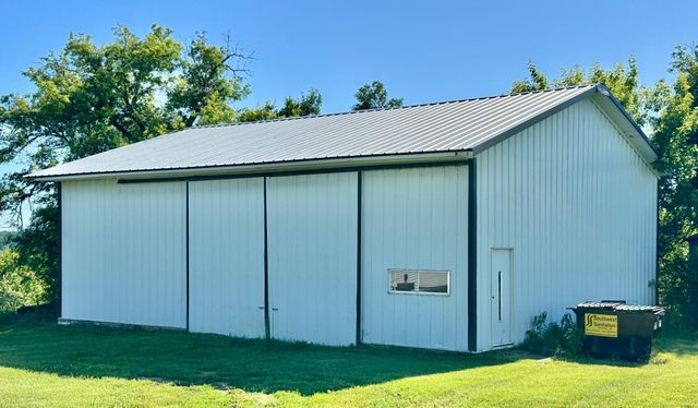 1555 US Highway 75, Lake Benton, MN 56149