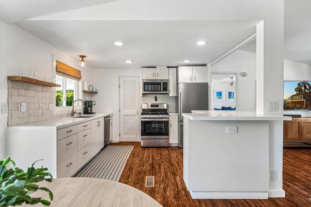 2034 Marni Court, Palm Springs, CA 92262