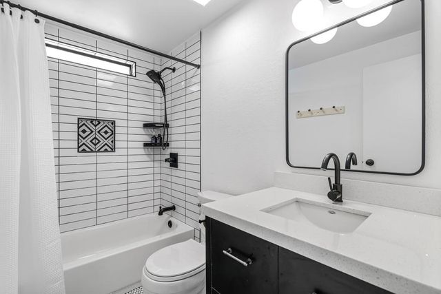 2034 Marni Court, Palm Springs, CA 92262