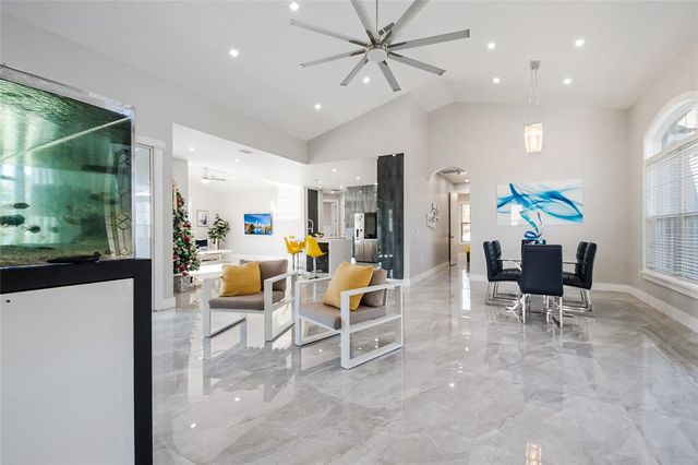 2502 LAKE FRONT DRIVE, Lake Wales, FL 33898