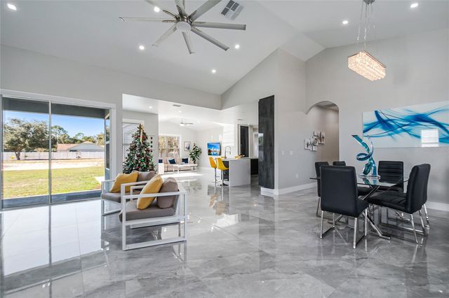 2502 LAKE FRONT DRIVE, Lake Wales, FL 33898