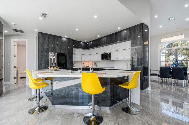 2502 LAKE FRONT DRIVE, Lake Wales, FL 33898