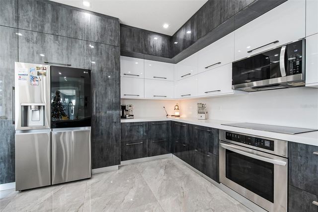 2502 LAKE FRONT DRIVE, Lake Wales, FL 33898