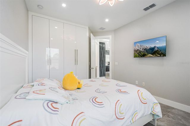 2502 LAKE FRONT DRIVE, Lake Wales, FL 33898