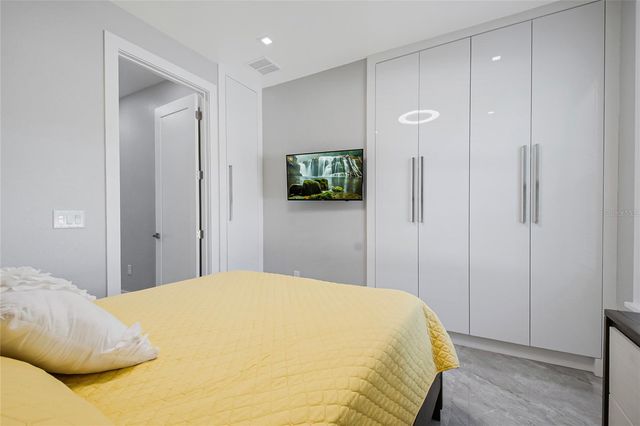 2502 LAKE FRONT DRIVE, Lake Wales, FL 33898