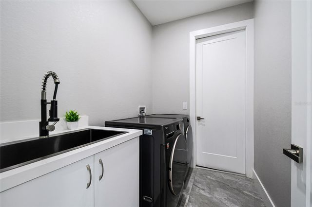 2502 LAKE FRONT DRIVE, Lake Wales, FL 33898