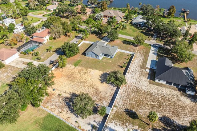 2502 LAKE FRONT DRIVE, Lake Wales, FL 33898