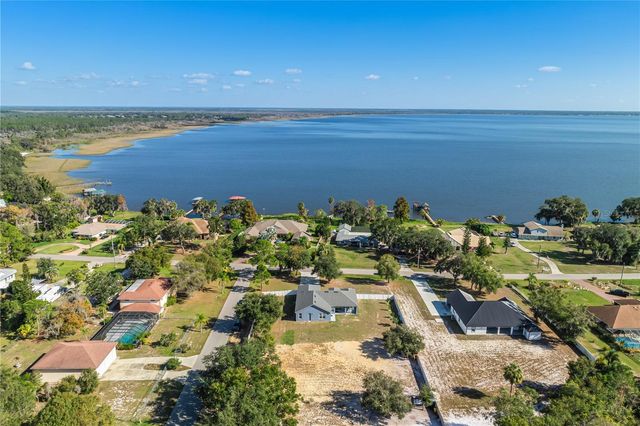 2502 LAKE FRONT DRIVE, Lake Wales, FL 33898