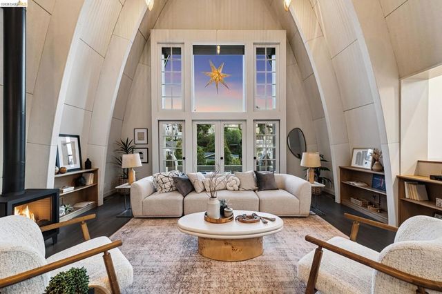 6356 6356 Broadway Ter, Oakland, CA 94618