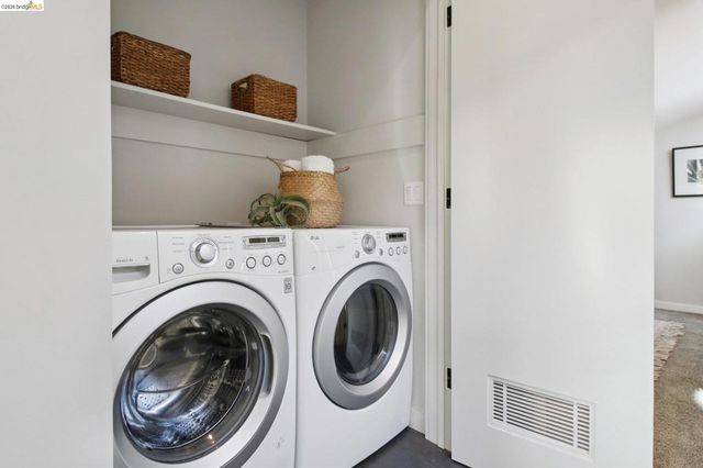 6356 6356 Broadway Ter, Oakland, CA 94618