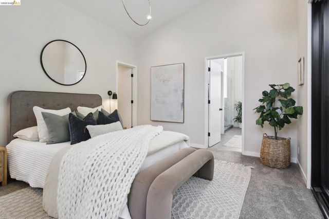 6356 6356 Broadway Ter, Oakland, CA 94618