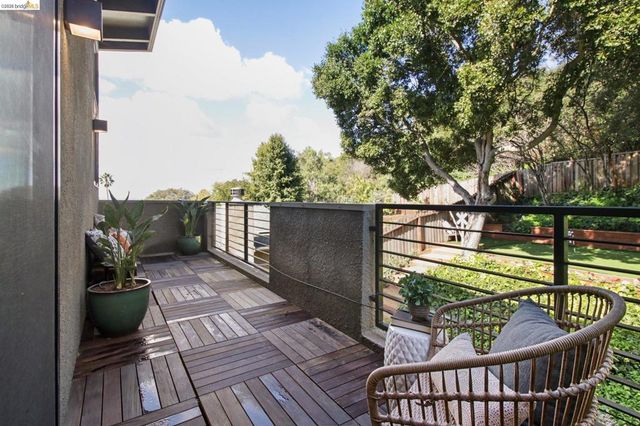 6356 6356 Broadway Ter, Oakland, CA 94618