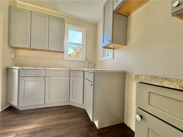 1810 Tony St, Shenango Twp, PA 16101