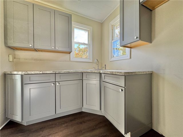 1810 Tony St, Shenango Twp, PA 16101