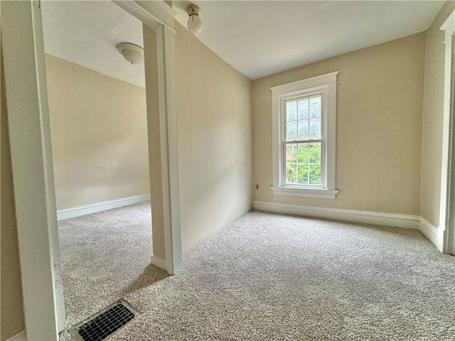 1810 Tony St, Shenango Twp, PA 16101