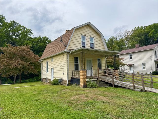 1810 Tony St, Shenango Twp, PA 16101