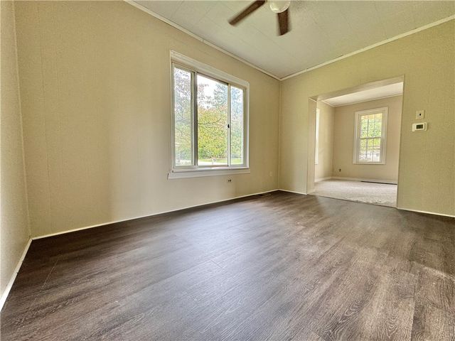 1810 Tony St, Shenango Twp, PA 16101