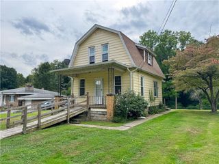 1810 Tony St, Shenango Twp, PA 16101