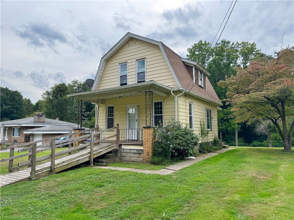 1810 Tony St, Shenango Twp, PA 16101