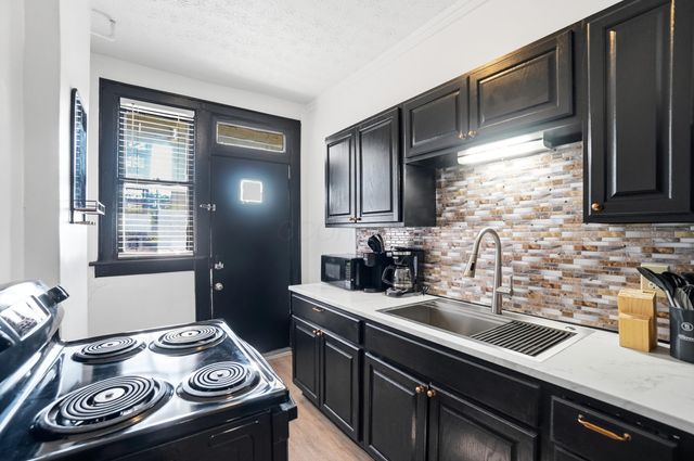 1164-1166 S High Street, Columbus, OH 43206