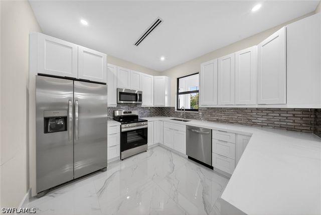 3565 43rd AVE NE, Naples, FL 34120