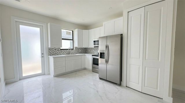 3565 43rd AVE NE, Naples, FL 34120