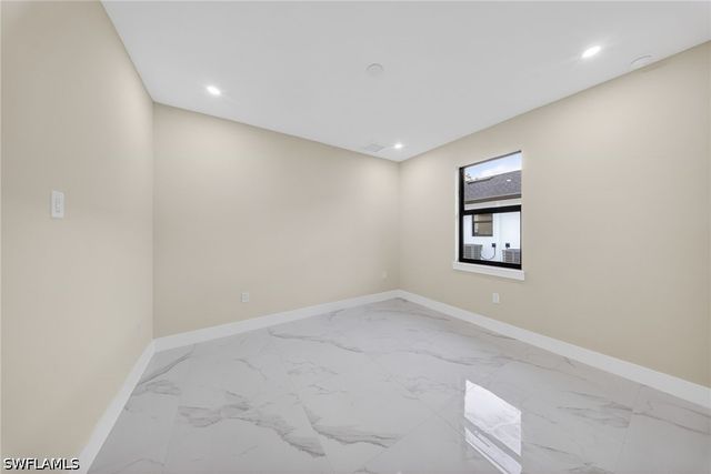 3565 43rd AVE NE, Naples, FL 34120