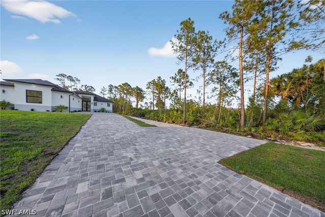 3565 43rd AVE NE, Naples, FL 34120