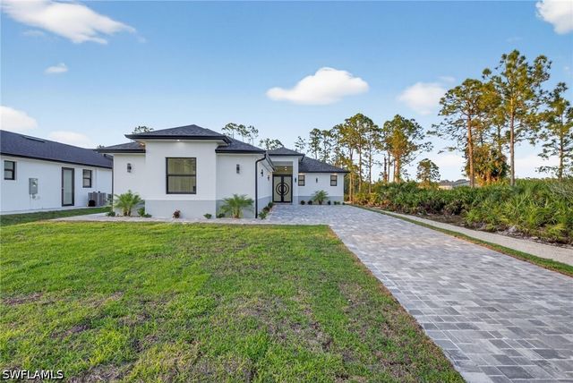 3565 43rd AVE NE, Naples, FL 34120