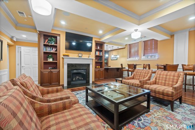 26 Schoolhouse Drive 204, West Hartford, CT 06110