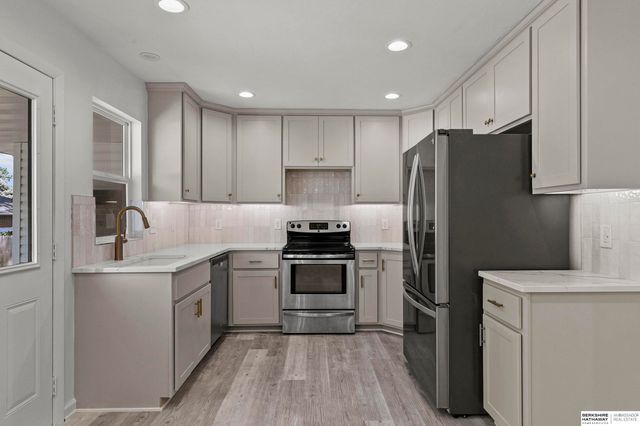 3625 N 70th Street, Lincoln, NE 68507