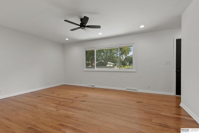 3625 N 70th Street, Lincoln, NE 68507