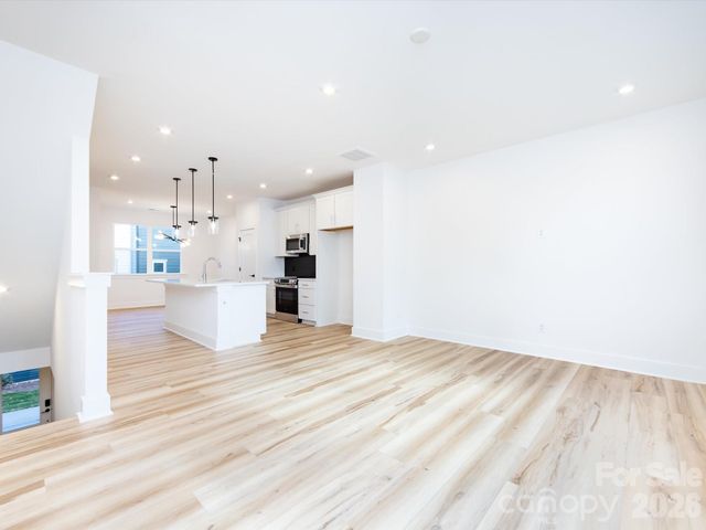 7022 Impulse Court, Charlotte, NC 28205