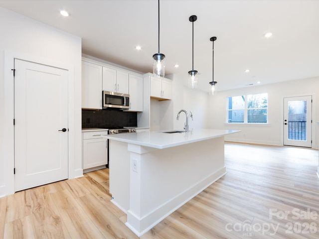 7022 Impulse Court, Charlotte, NC 28205