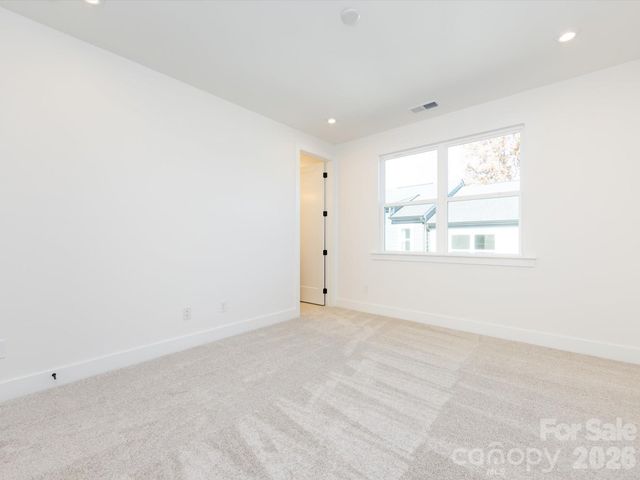 7022 Impulse Court, Charlotte, NC 28205