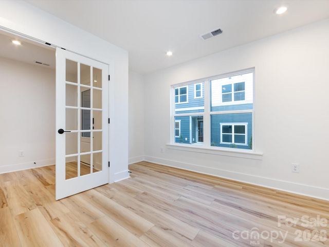 7022 Impulse Court, Charlotte, NC 28205