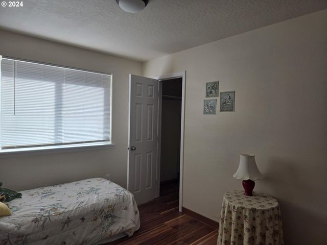 2262 LOUIS CREEK Rd, Myrtle Creek, OR 97457