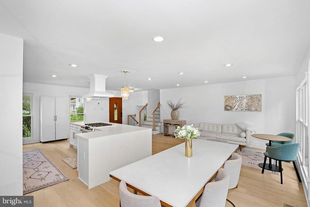 9411 CELLO CT, Vienna, VA 22182
