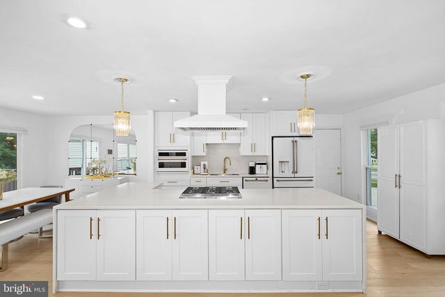 9411 CELLO CT, Vienna, VA 22182