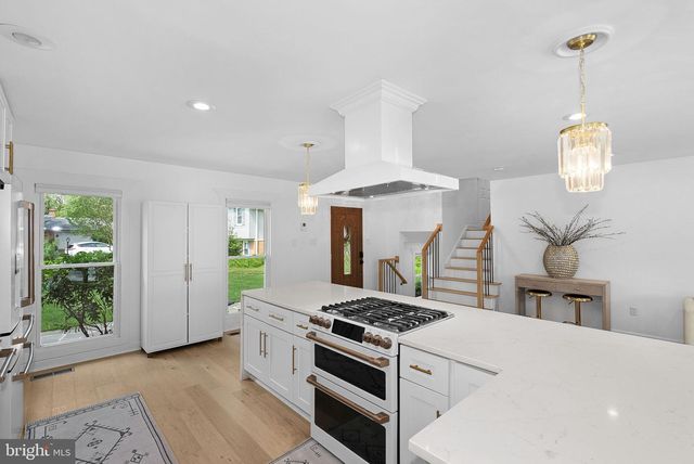 9411 CELLO CT, Vienna, VA 22182