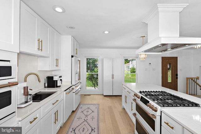 9411 CELLO CT, Vienna, VA 22182