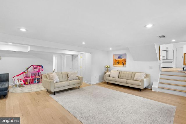 9411 CELLO CT, Vienna, VA 22182
