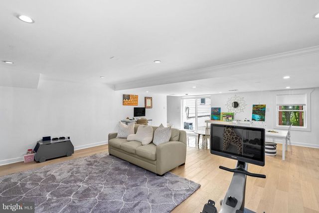 9411 CELLO CT, Vienna, VA 22182