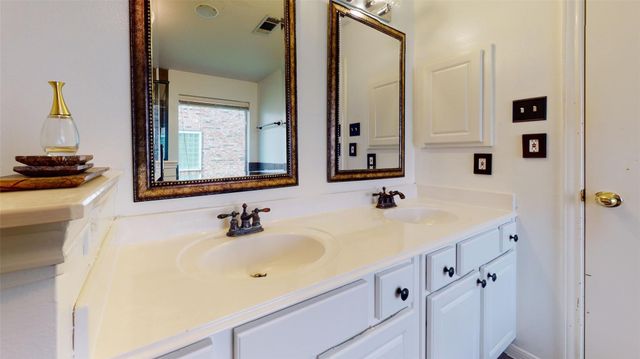 8231 Ashlawn Drive, Houston, TX 77083