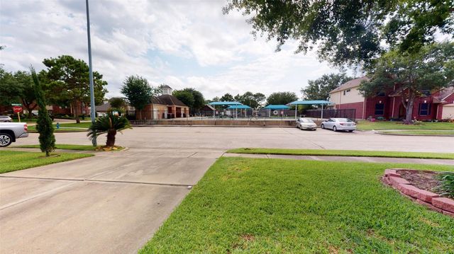 8231 Ashlawn Drive, Houston, TX 77083