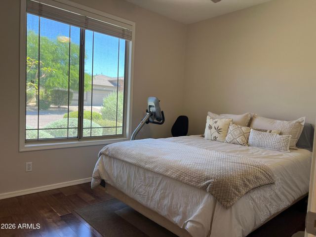 1735 W GLENHAVEN Drive, Phoenix, AZ 85045